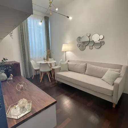 Bilocale Di Prestigio: Centro * Mediolan