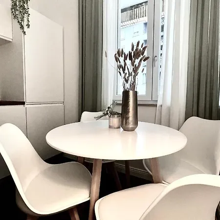 Bilocale Di Prestigio: Centro Apartament