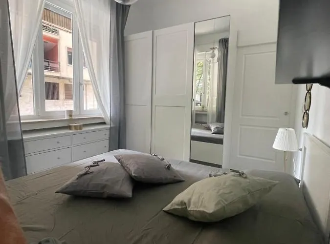 Bilocale Di Prestigio: Centro *